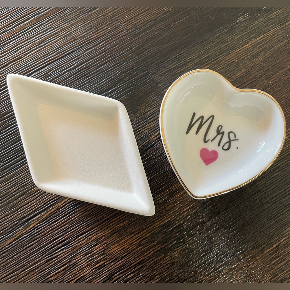Pair of Trinket Jewelry Dishes